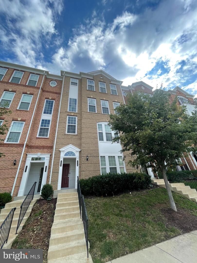 Property Photo:  20586 Maitland Terrace  VA 20147 