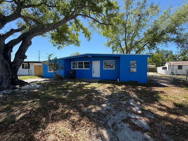 Property Photo:  2027 Warrington Way  FL 33619 