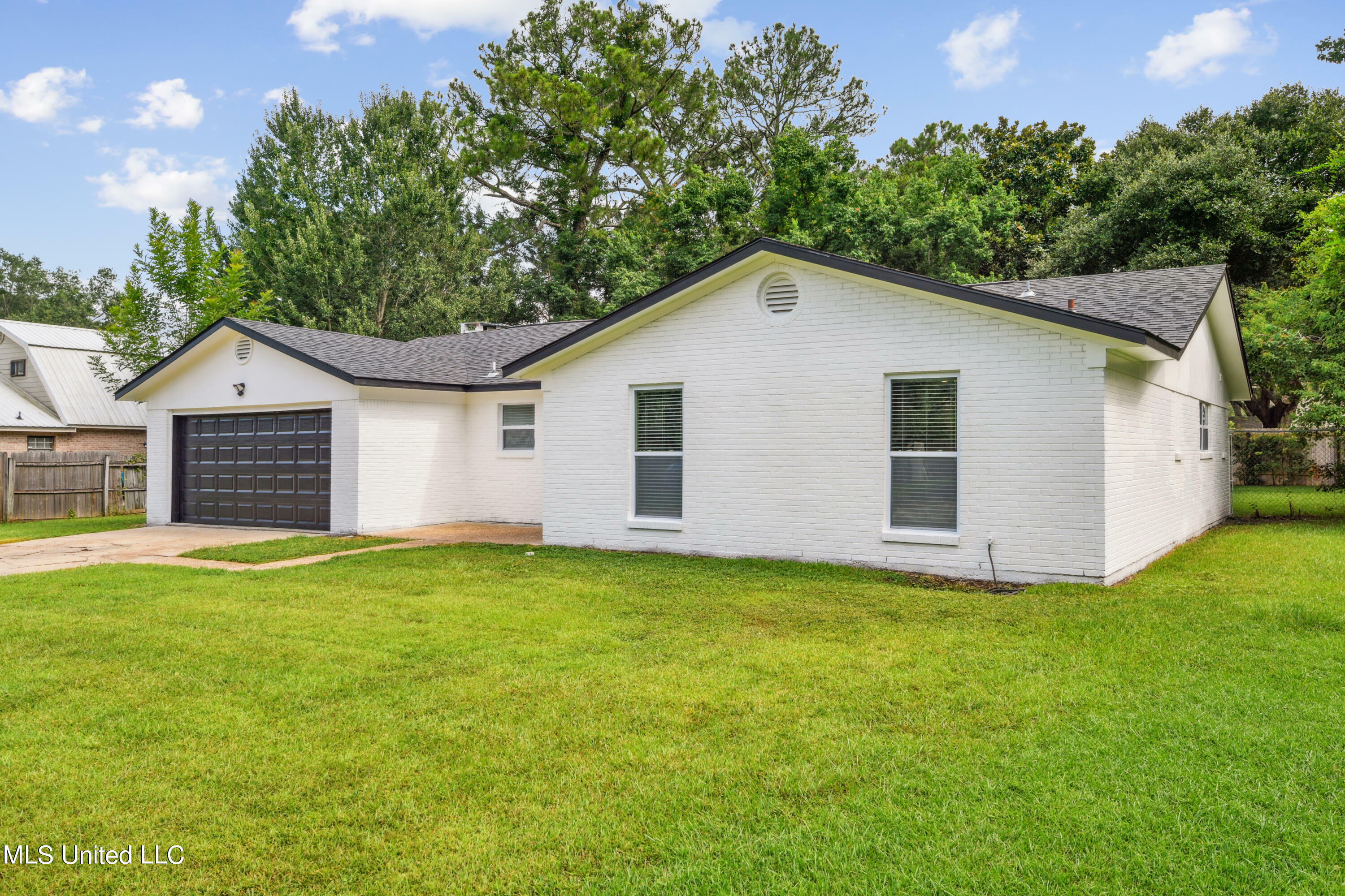 Property Photo:  4007 Crestwood Court  MS 39553 