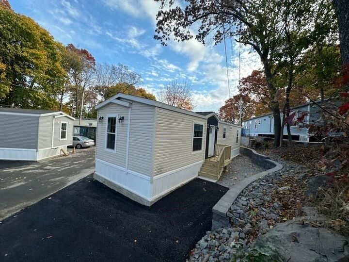 Property Photo: 103 Newbury 8 MA 01923