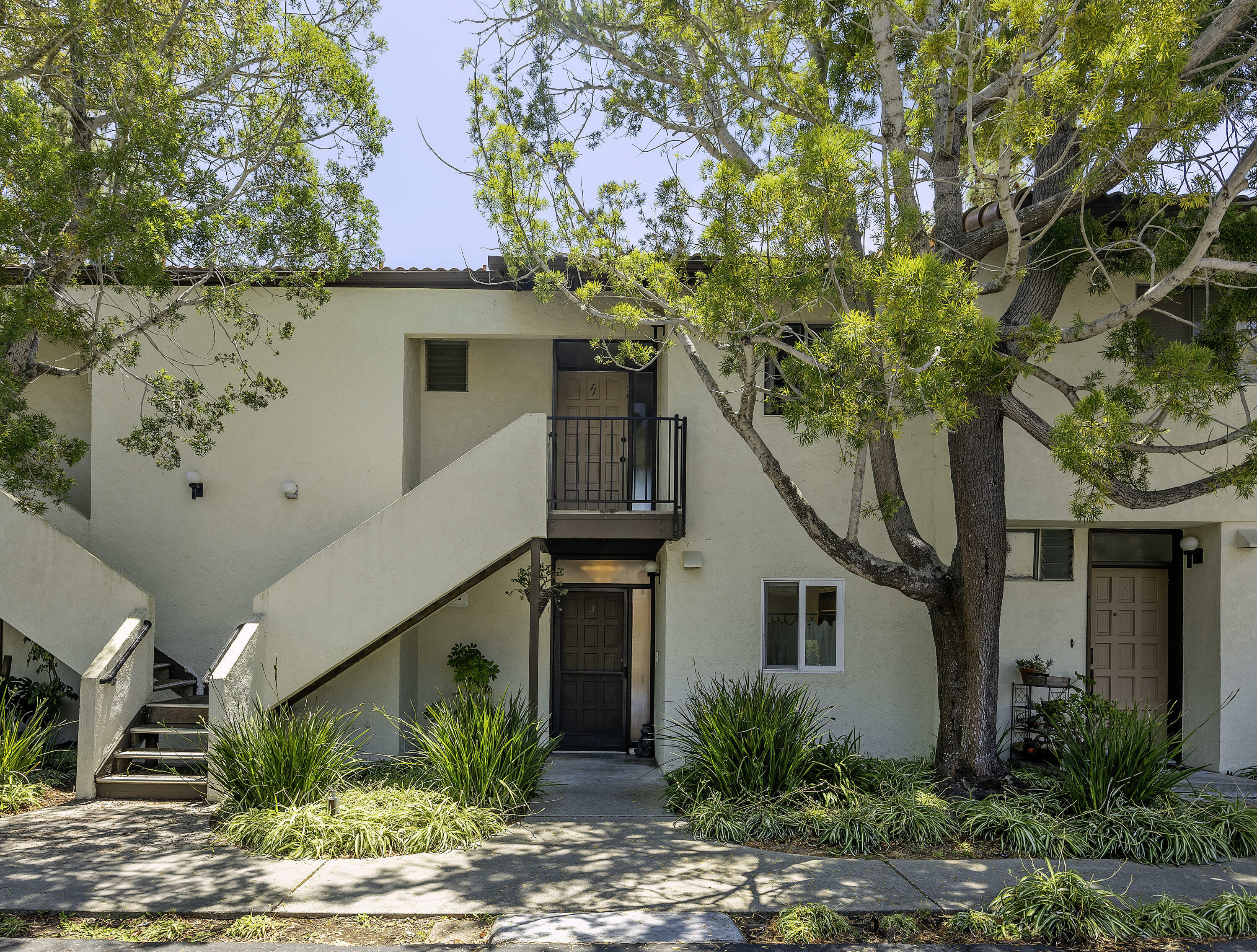 Property Photo:  1066 Miramonte Drive 3  CA 93109 