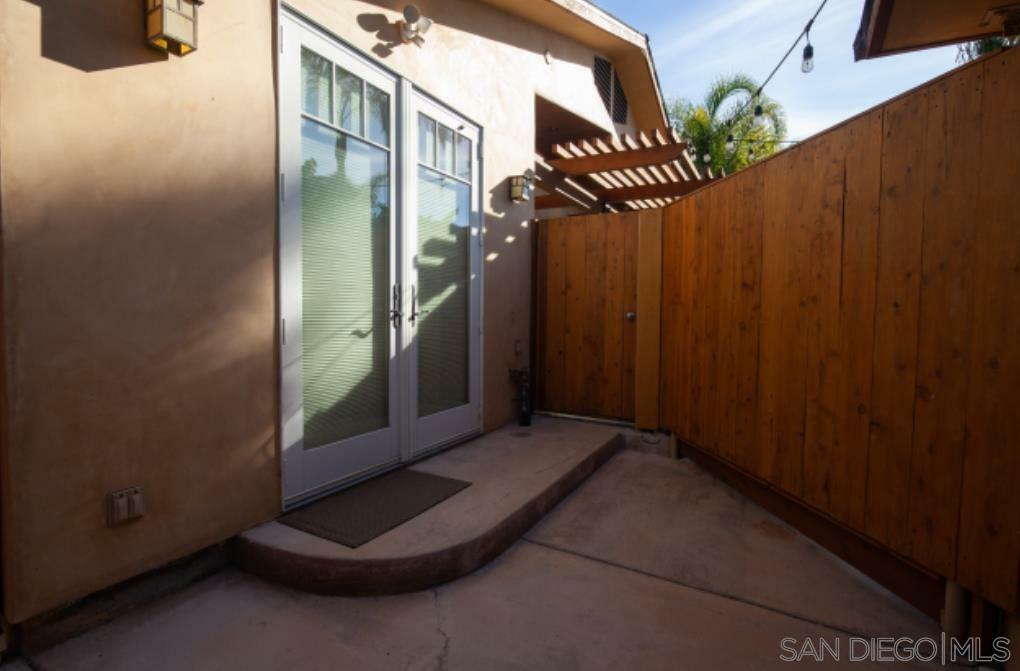 Property Photo:  1060 Aloha Dr 2  CA 92024 