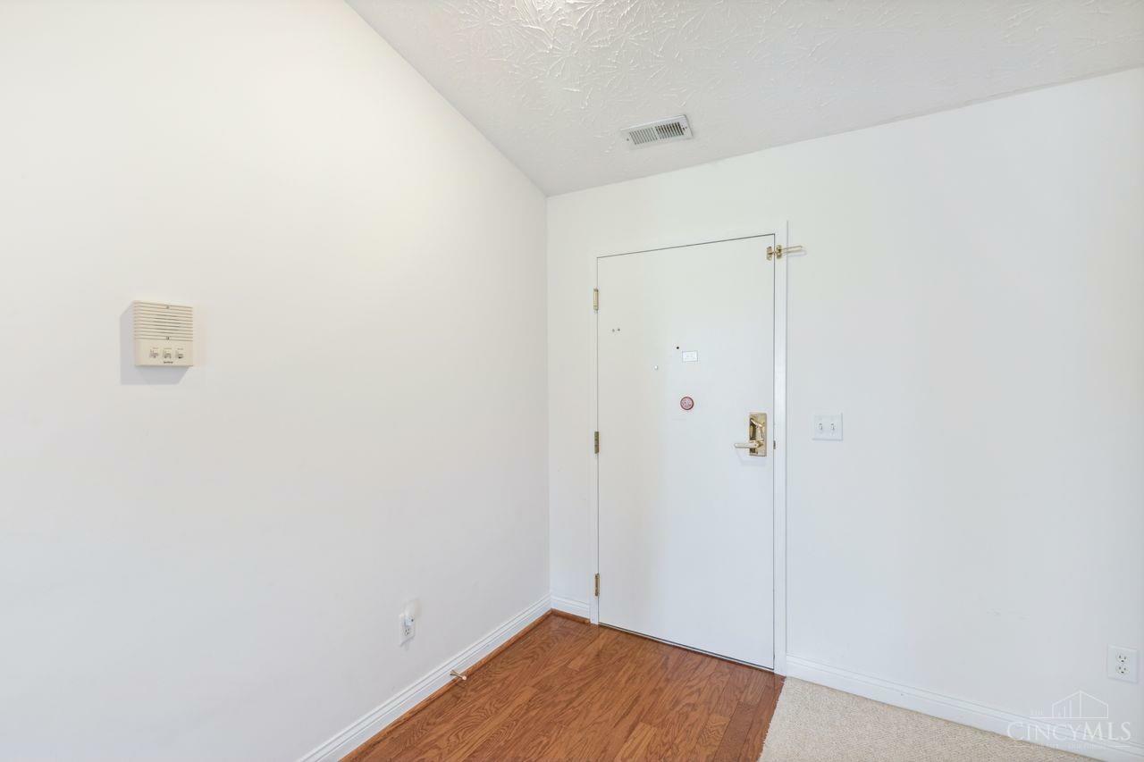 Property Photo:  8021 Pinnacle Point Drive  OH 45069 