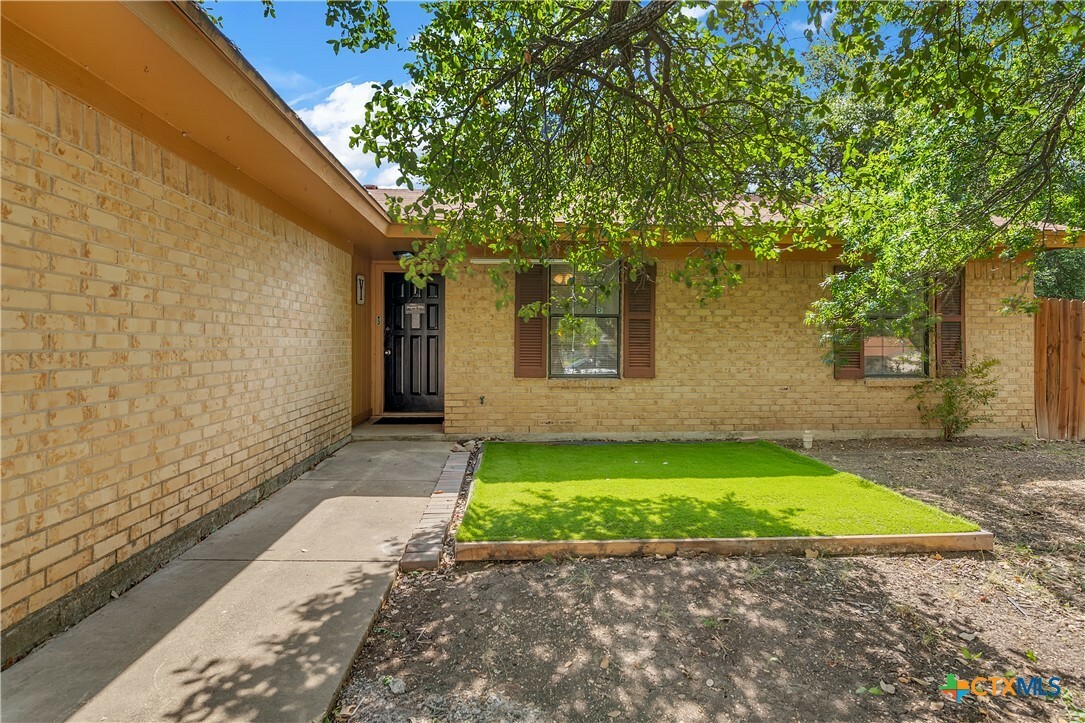 Property Photo:  1416 Janet Lane  TX 76522 