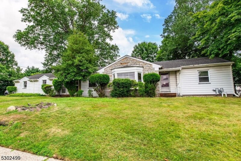 Property Photo: 140 Long Hill Rd NJ 07424