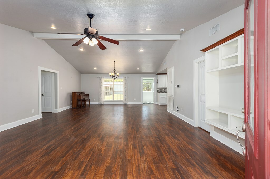 Property Photo:  229 Sugar Lane  TX 75904 