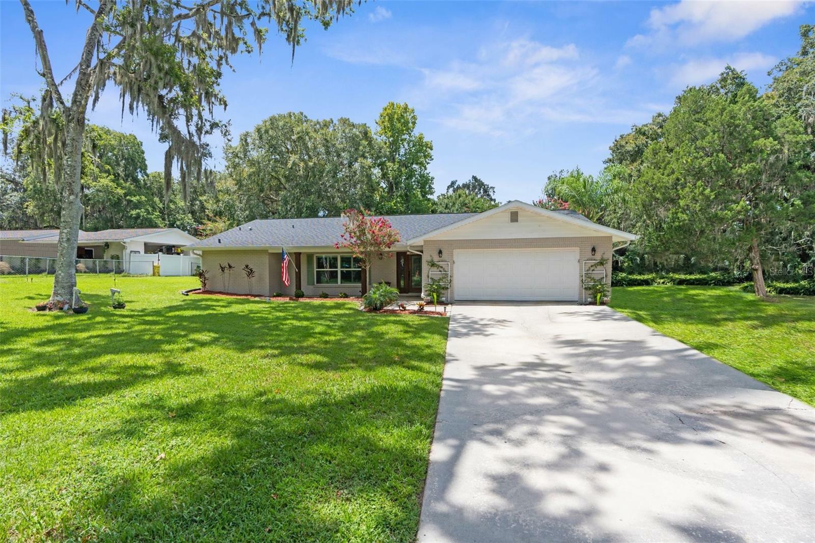 Property Photo:  10240 Trudy Lynn Drive  FL 34601 