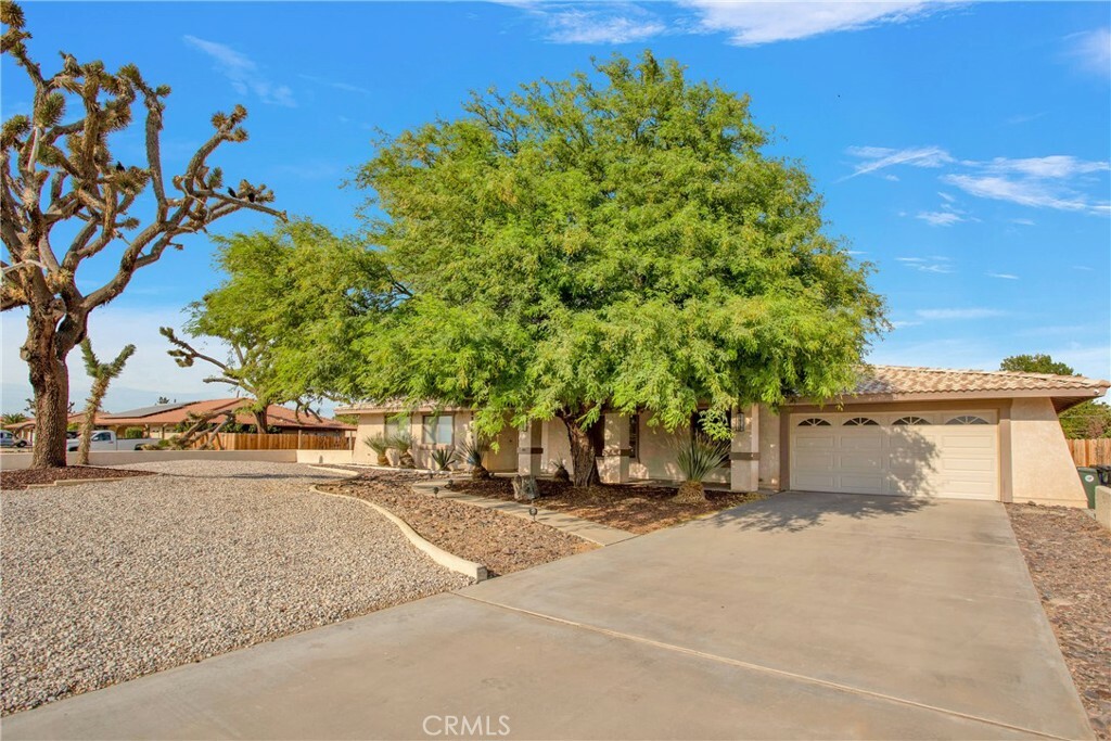 Property Photo:  13409 Shawnee Road  CA 92308 