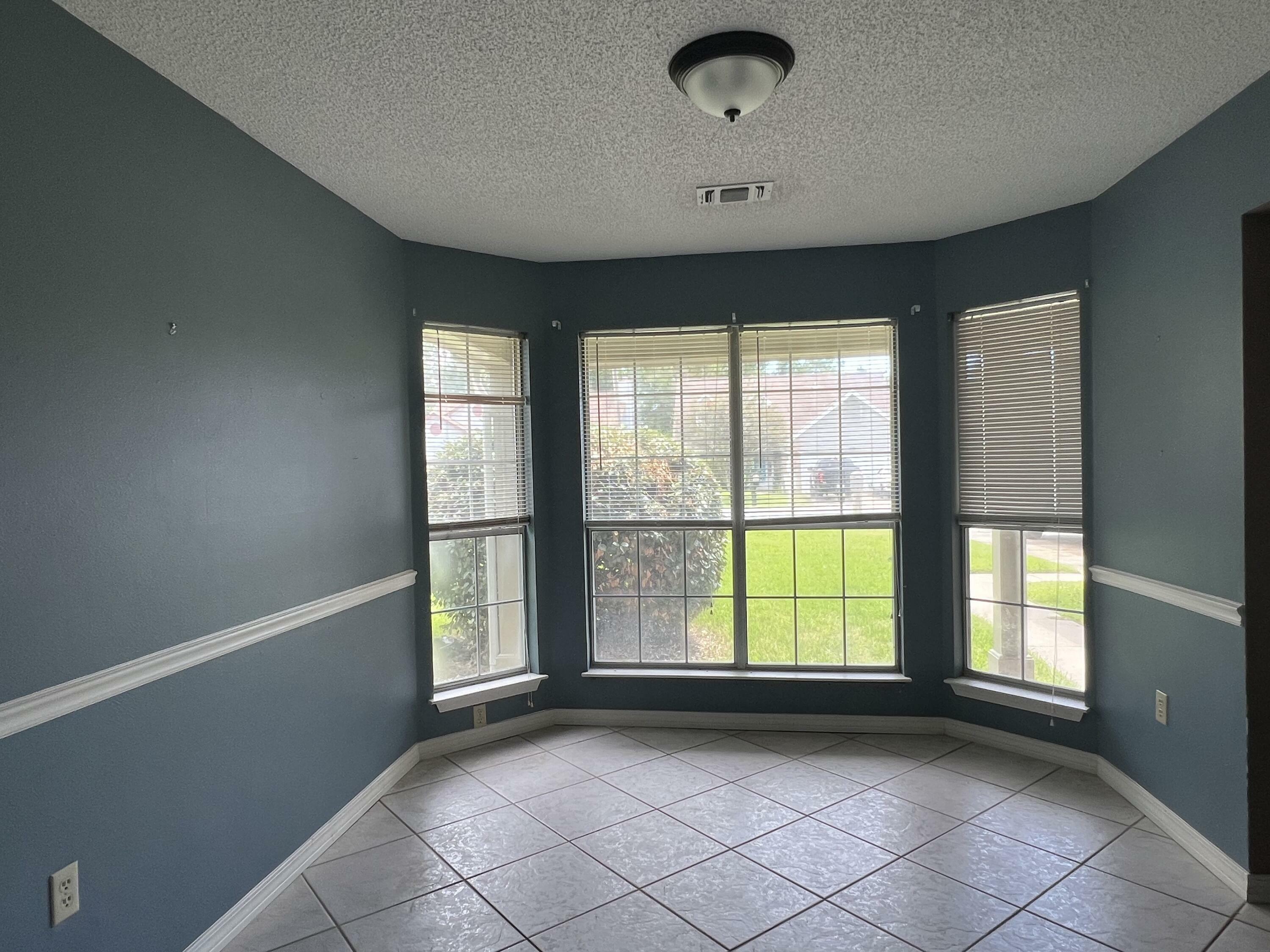 Property Photo: 343 Brookwood Boulevard FL 32569