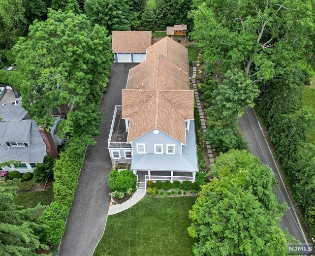 Property Photo:  1023 Hillcrest Road  NJ 07450 