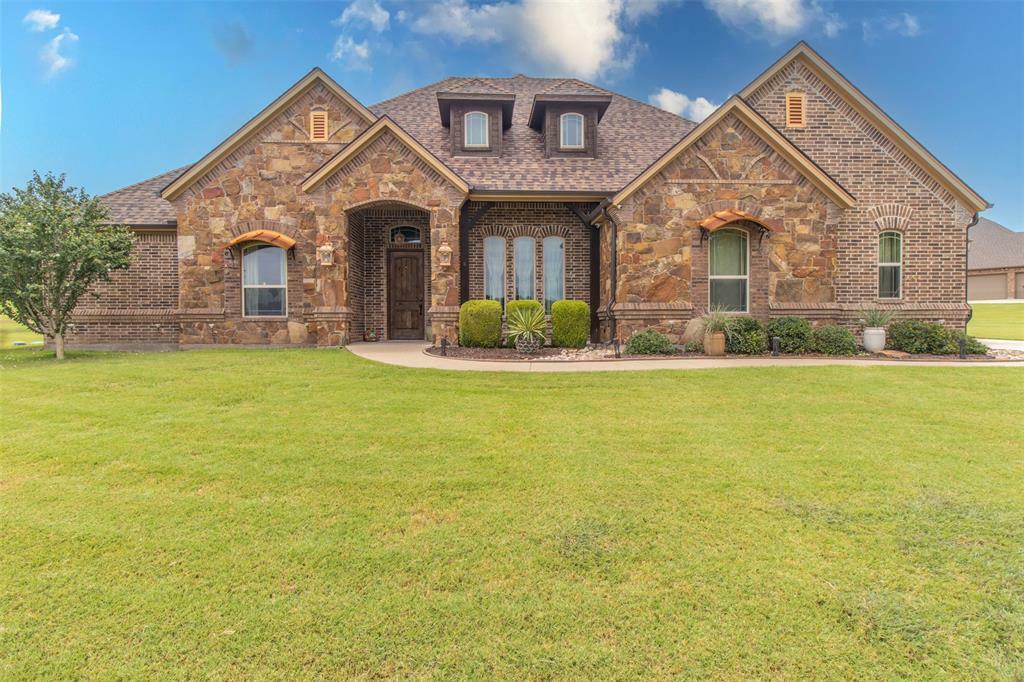 Property Photo:  101 Big Oak Lane  TX 76085 