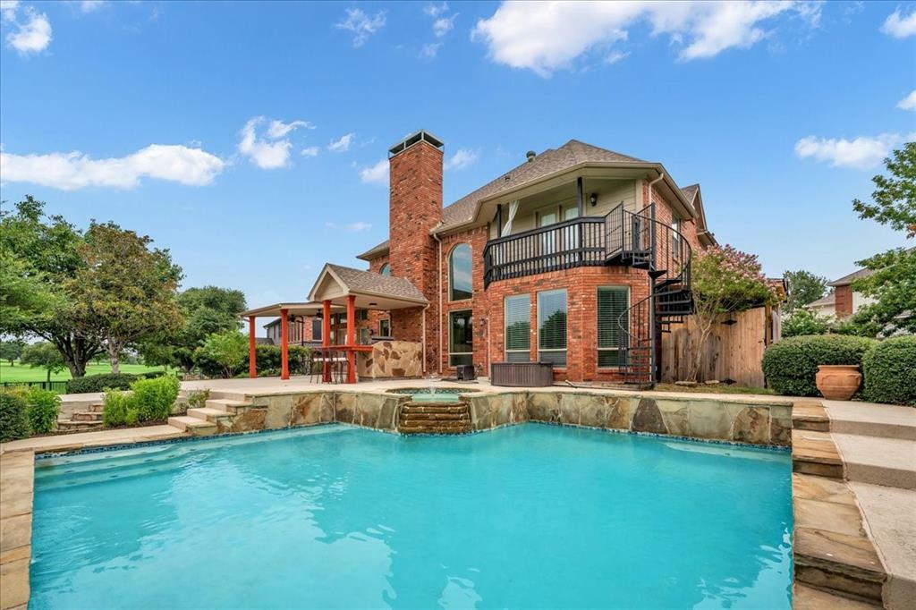 Property Photo:  2071 Fair Oaks Circle  TX 76210 