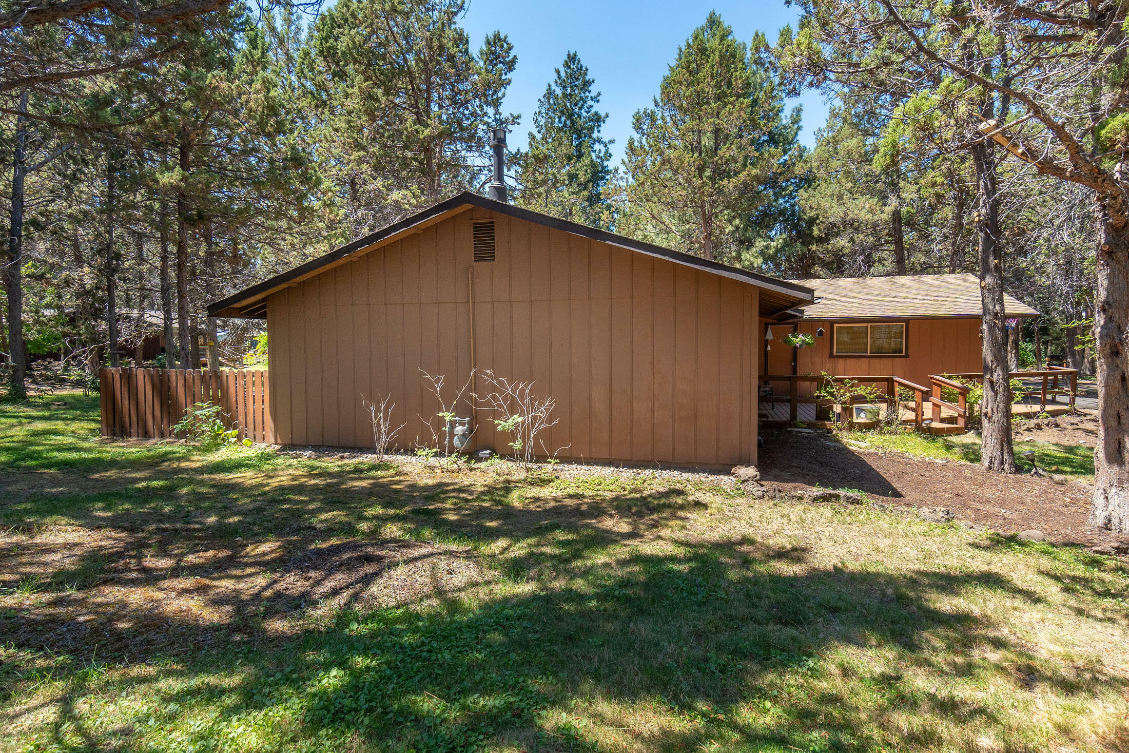 Property Photo:  61531 Friar Tuck Lane  OR 97702 