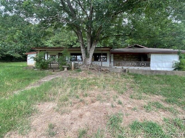 466699 E 878  Stilwell OK 74960 photo