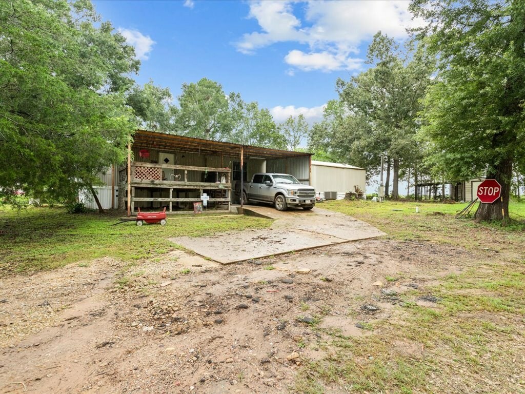 Property Photo:  142 Cotton Thompson Road  TX 75901 