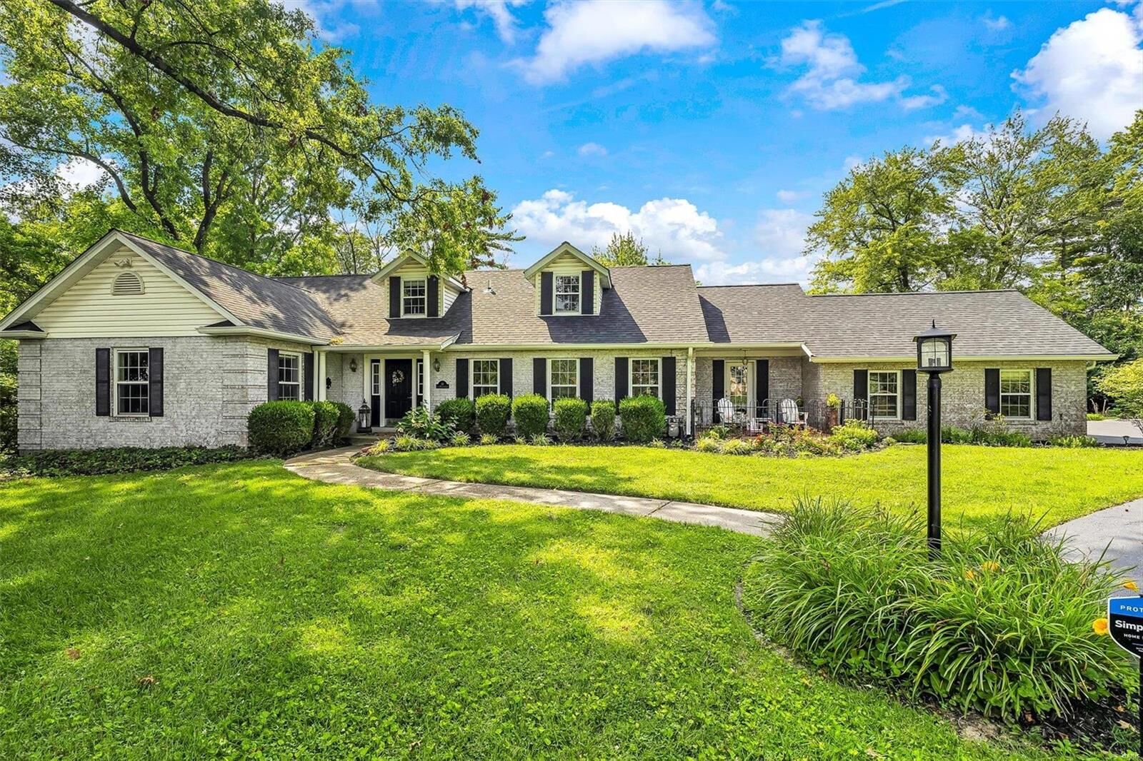 Property Photo:  14 Long Meadows Lane  MO 63131 