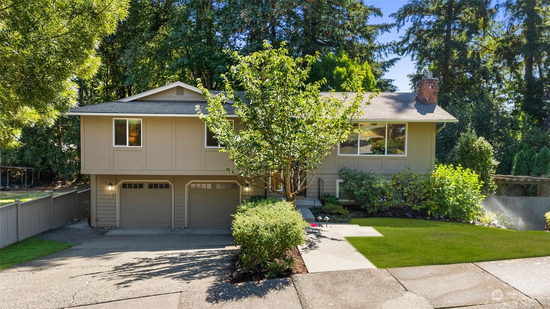 10118 117th Place NE  Kirkland WA 98033 photo