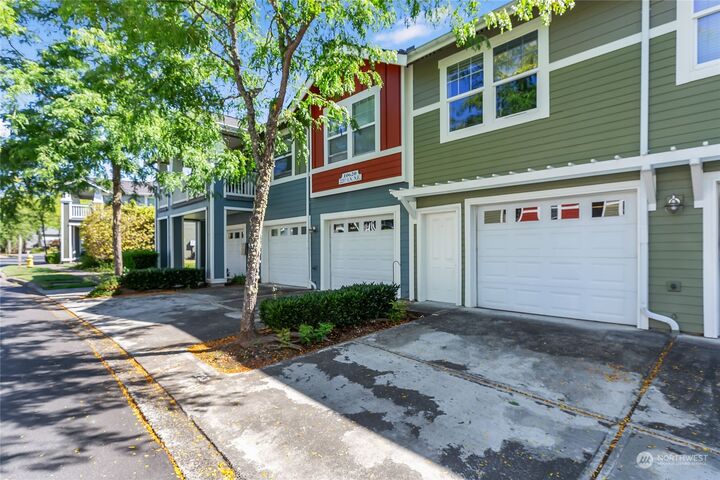 Property Photo:  10620 221st Lane NE 202  WA 98053 