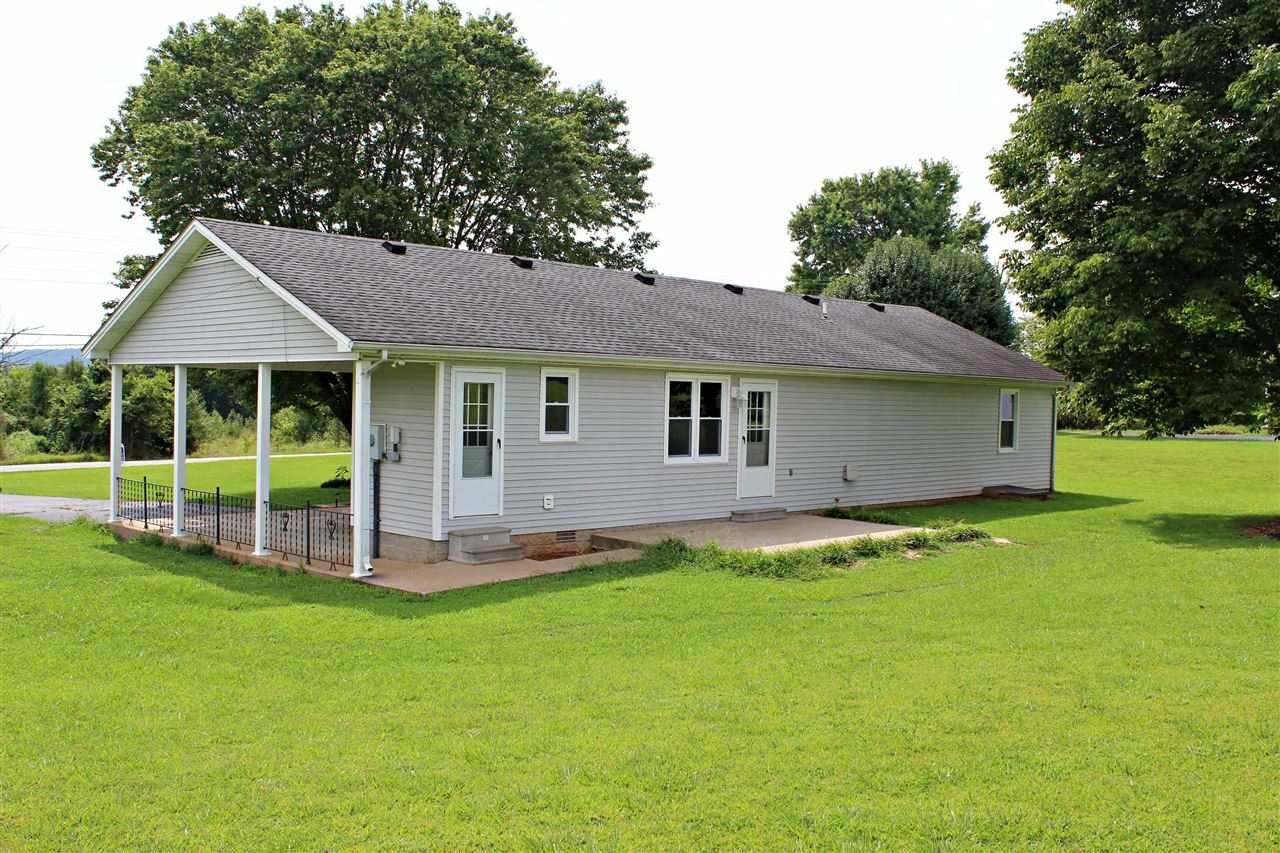 Property Photo:  220 Penns Chapel Road  KY 42101 