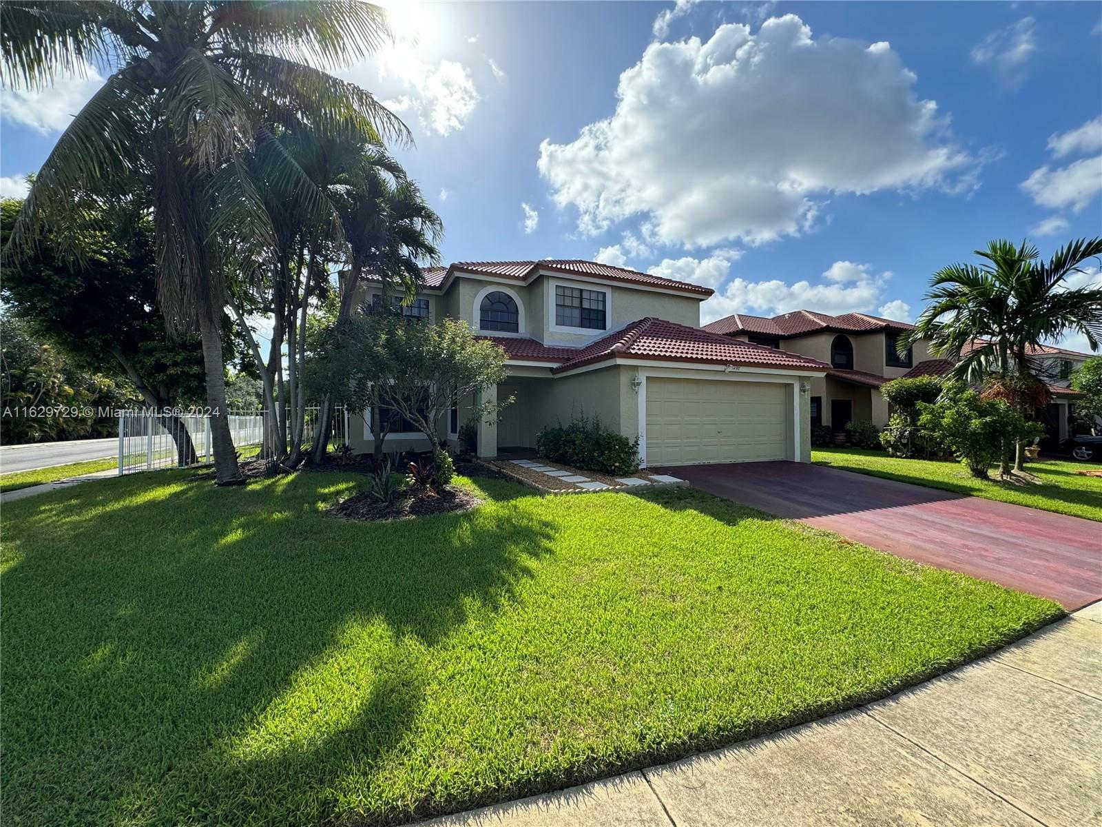 Property Photo: 1450 SW 87th Way FL 33025