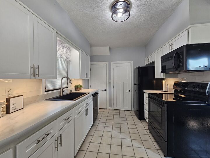 Property Photo:  219 N Kline St  SD 57401 