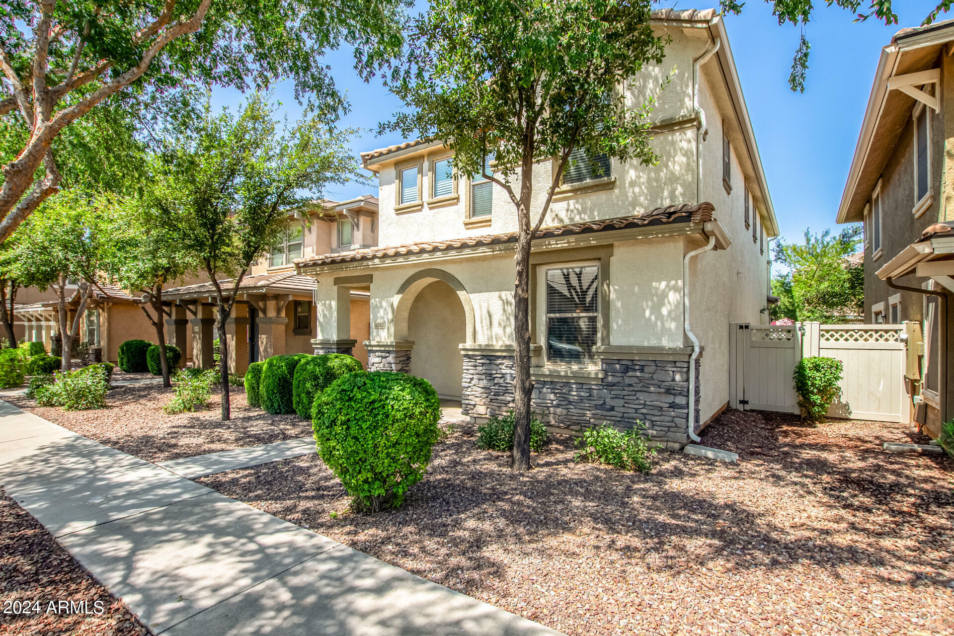 Property Photo:  1021 S Deerfield Lane  AZ 85296 