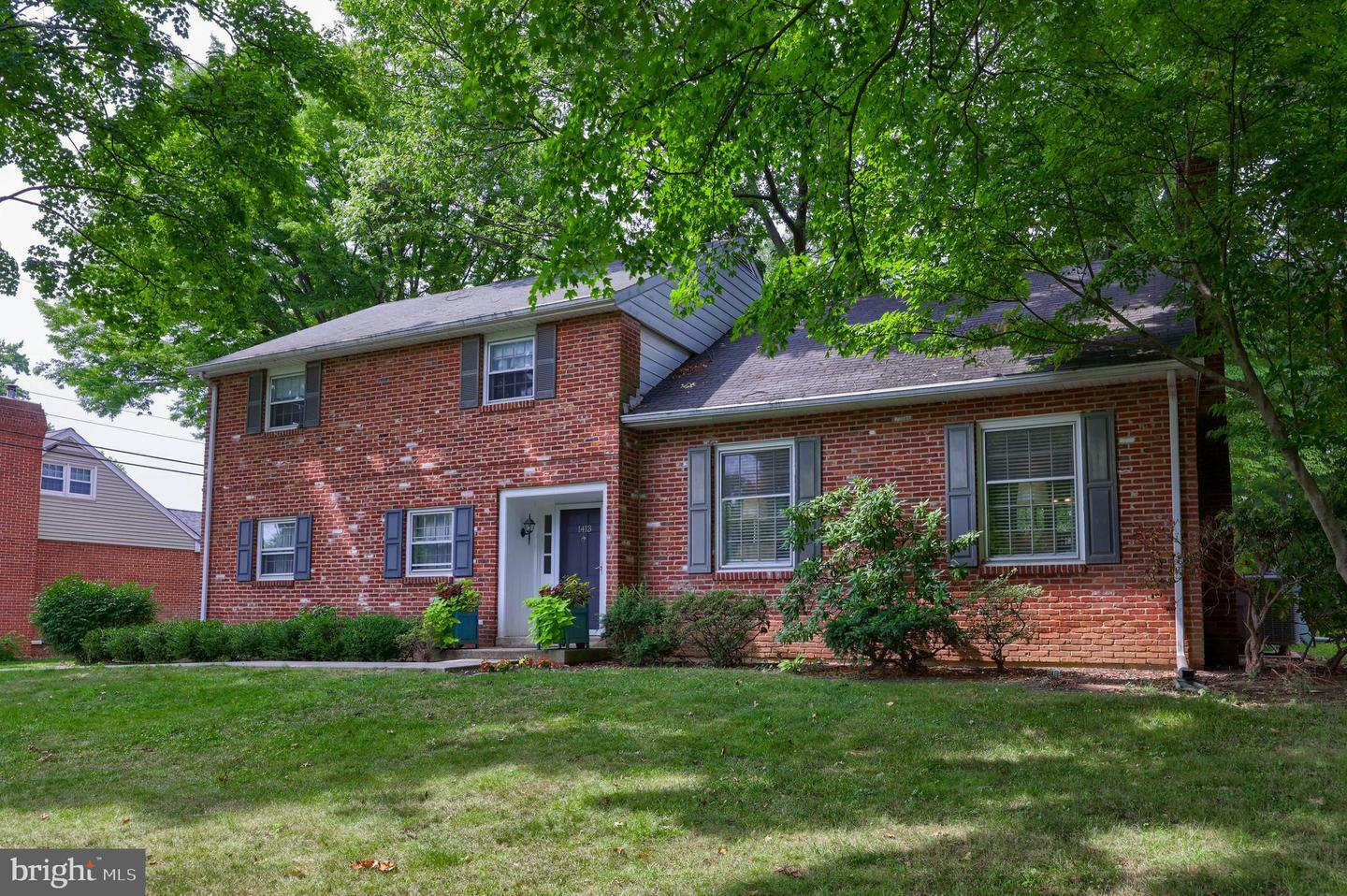 Property Photo:  1413 Carlton Drive  PA 17601 