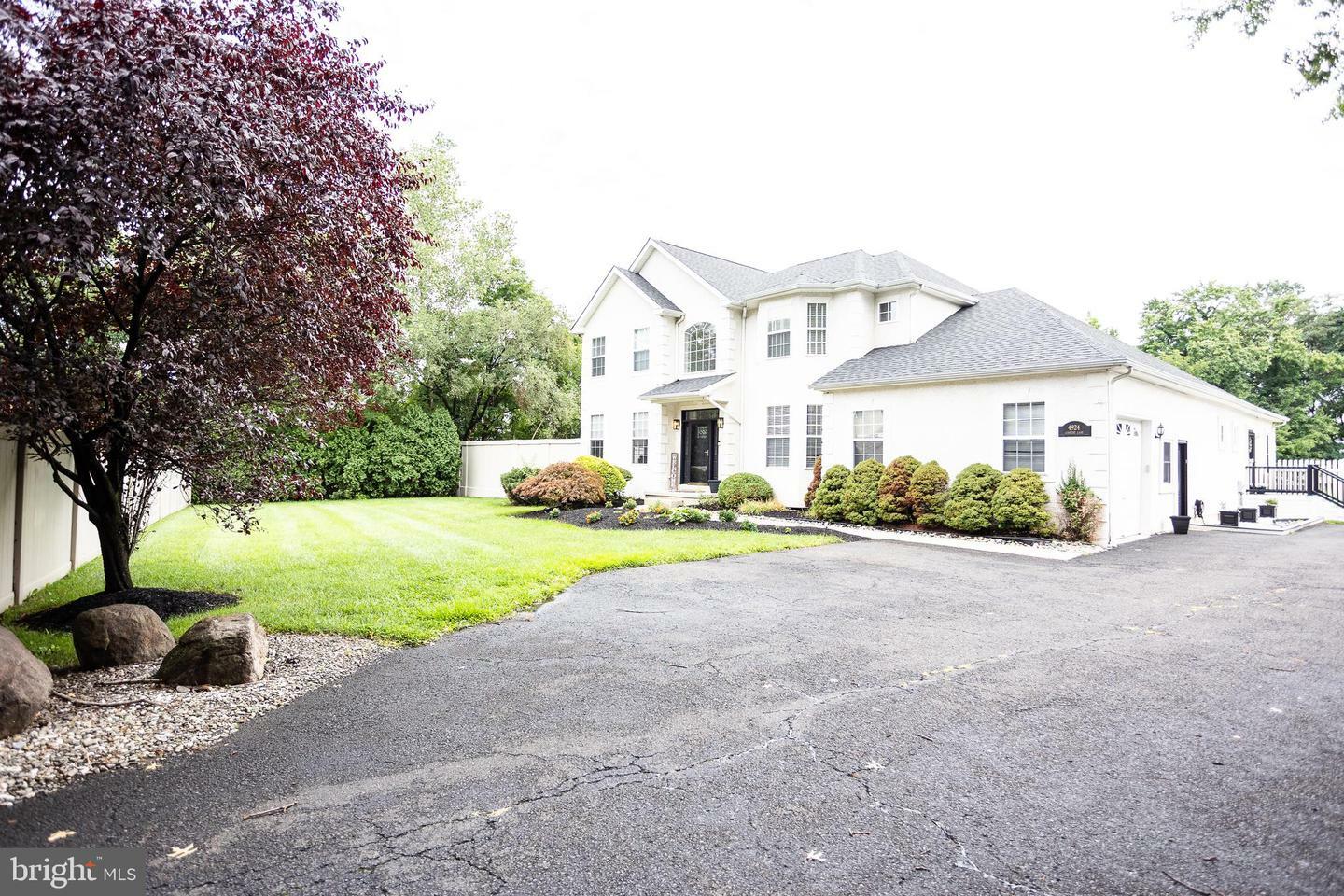 Property Photo:  4924 Convent Lane  PA 19114 