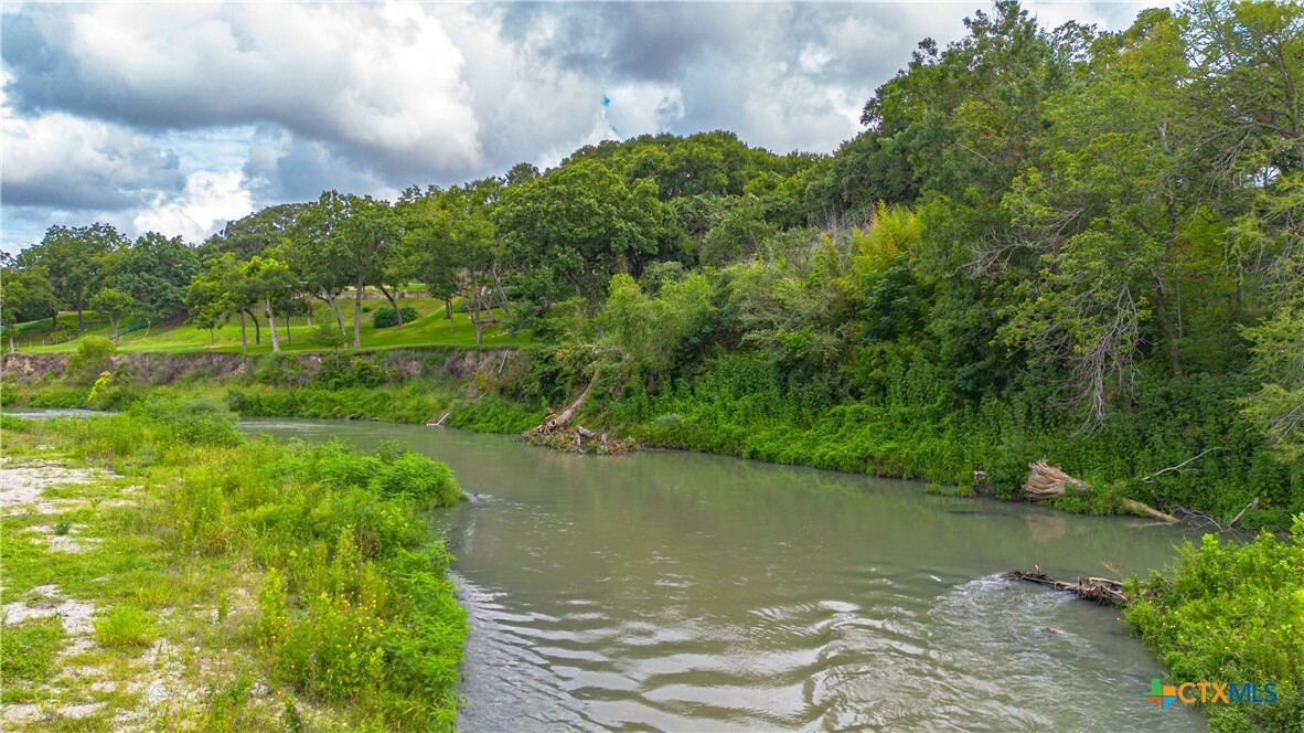 Property Photo:  131 Antelope Lane  TX 78155 