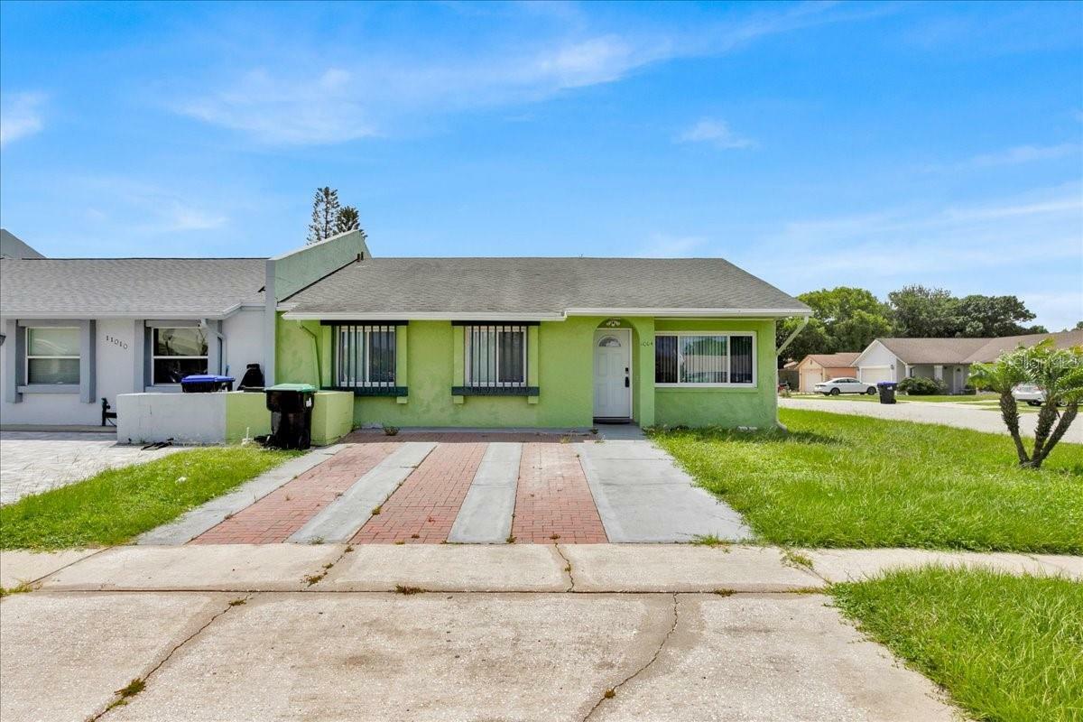 Property Photo: 11004 Heathrow Street FL 32837