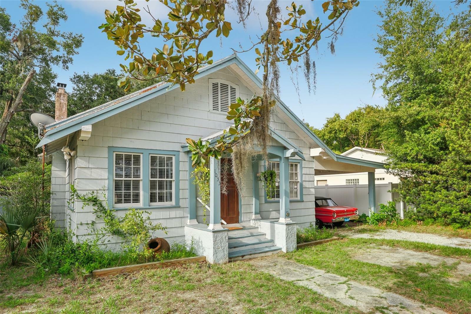 Property Photo:  1033 Linden Street  FL 34711 