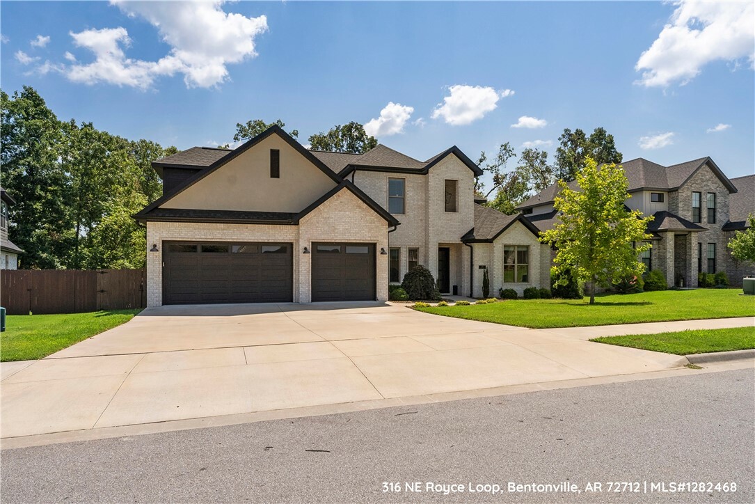 Property Photo: 316 NE Royce Loop AR 72712