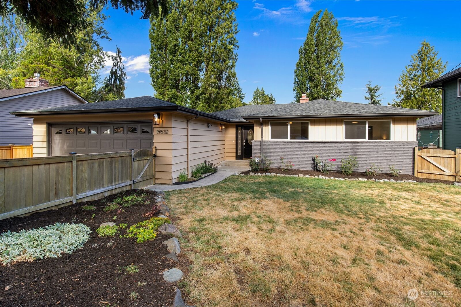 Property Photo:  15532 11th Avenue NE  WA 98155 
