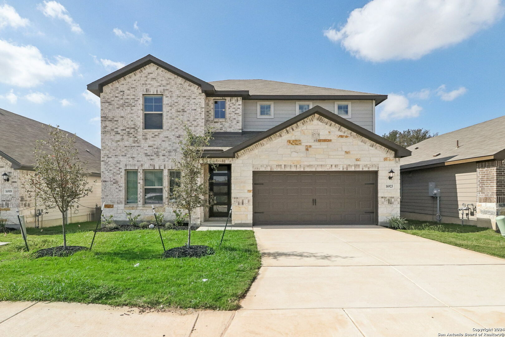 Property Photo: 16923 Blaise Terrace TX 78247