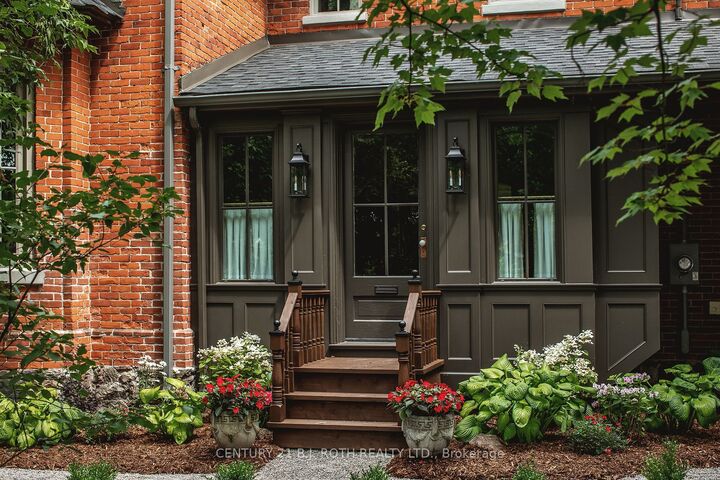 Property Photo: 42 Burton Ave ON L4N 2R6