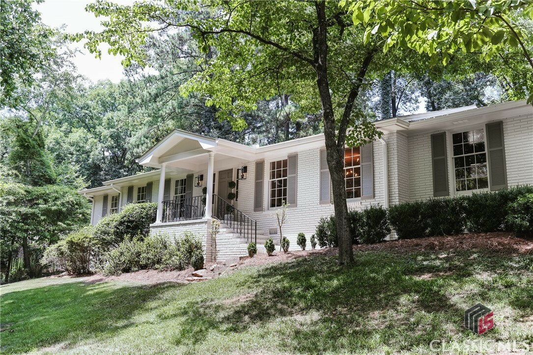 Property Photo:  540 Westview Drive  GA 30606 