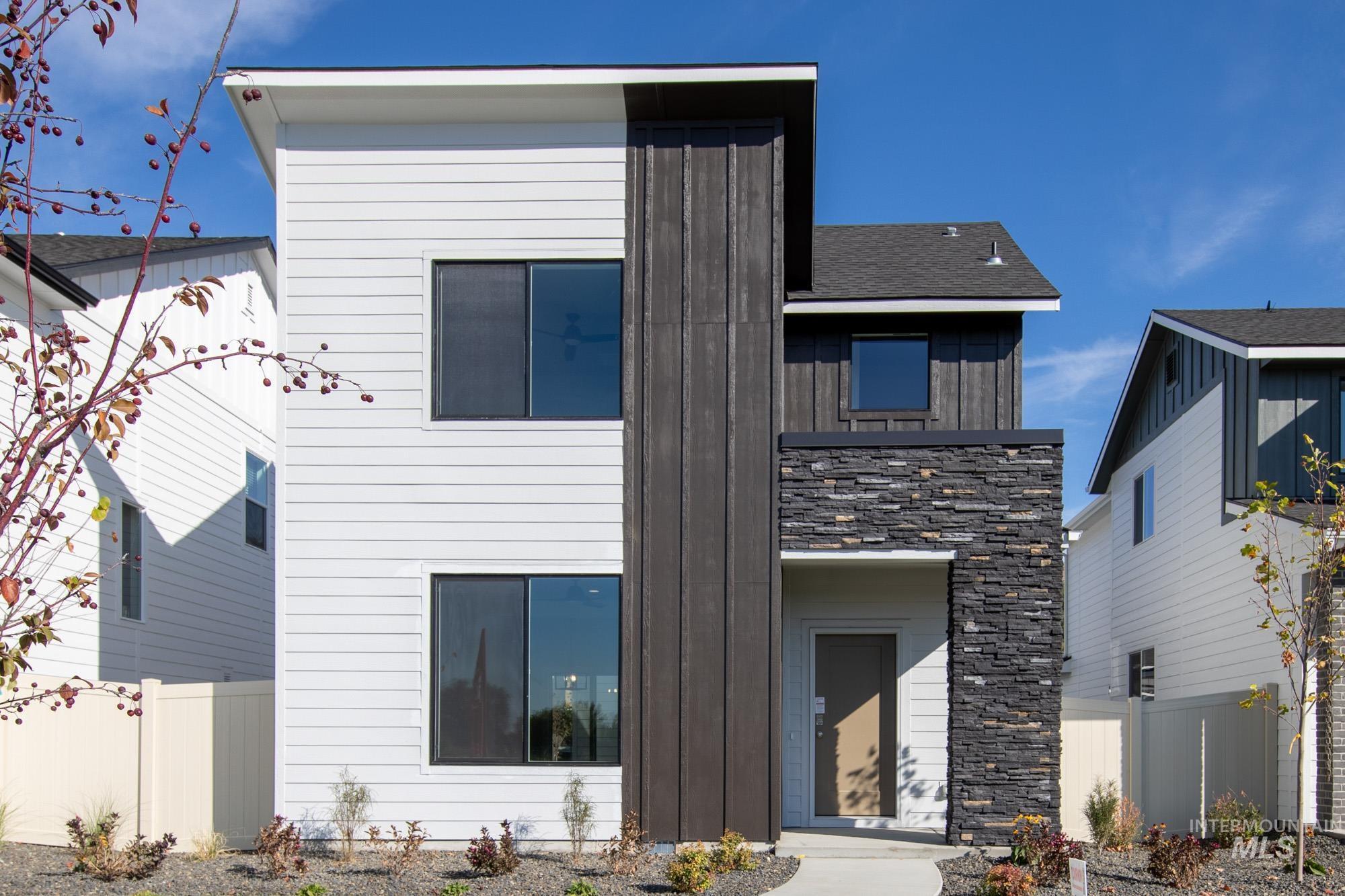 Property Photo: 8768 Hill Road Pkwy ID 83714