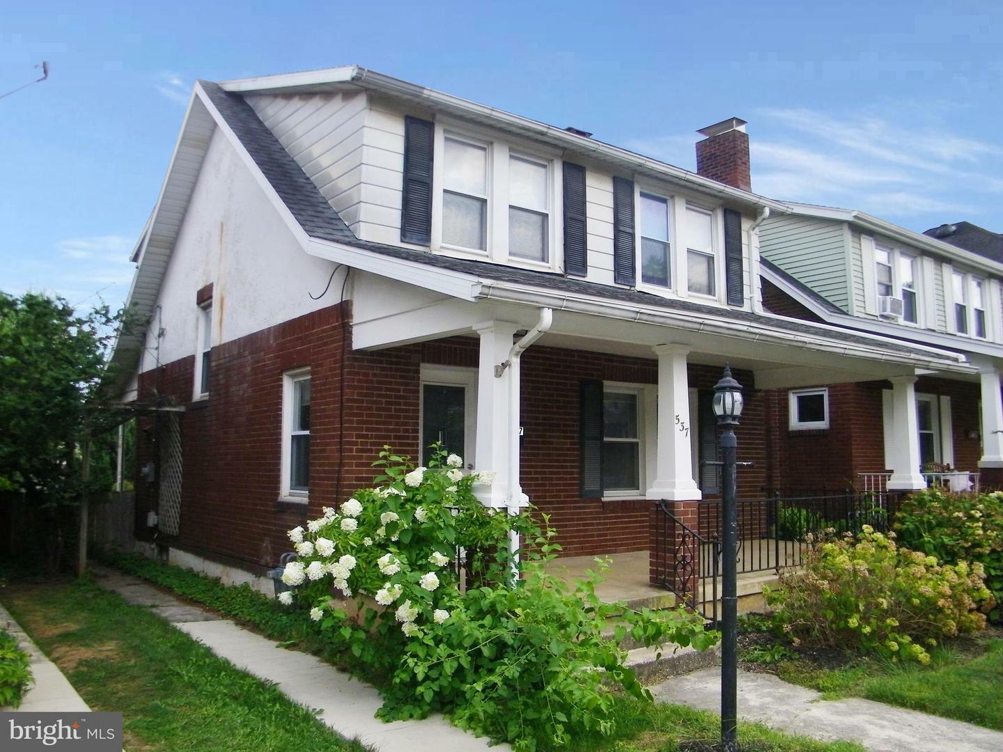 Property Photo:  537 Pacific Avenue  PA 17404 