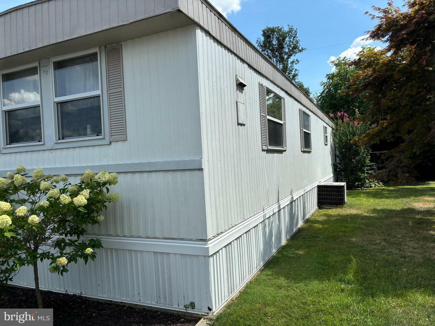 Property Photo:  511 Wrightstown Sykesville Rd 158  NJ 08562 