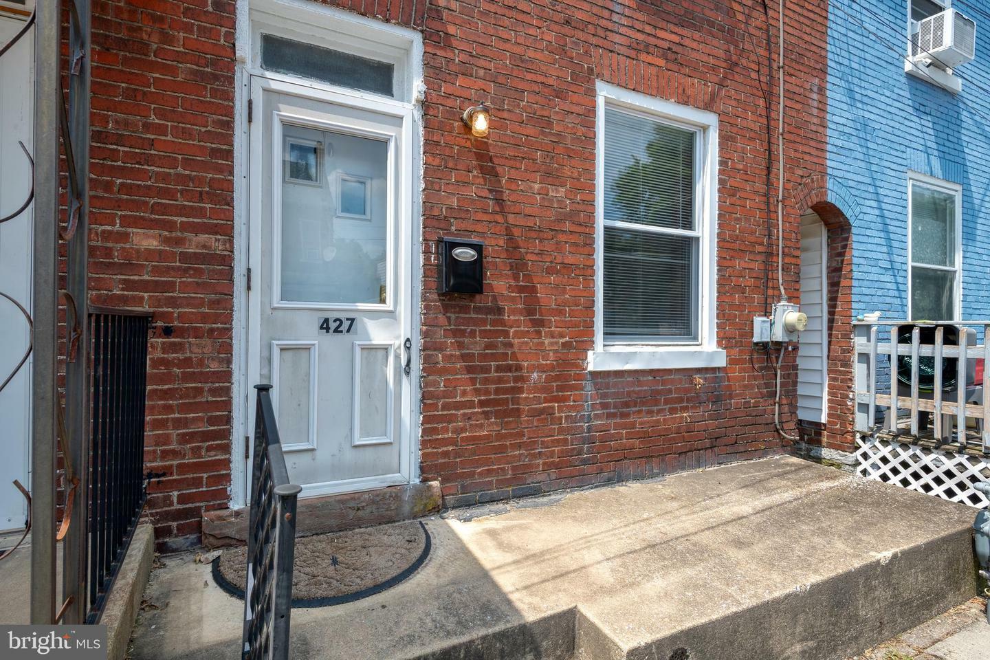 Property Photo:  427 N 6th Avenue  PA 17046 