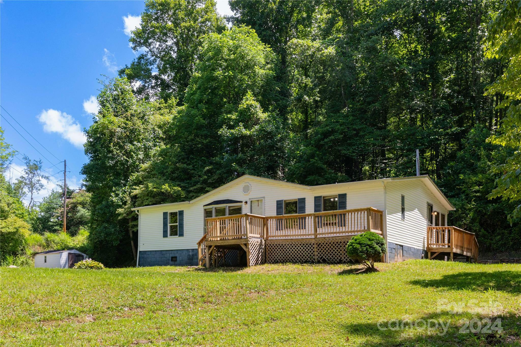 274 Spicewood Trail  Mars Hill NC 28754 photo