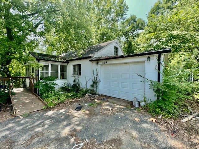 Property Photo: 1109 N 11th Street OH 45342