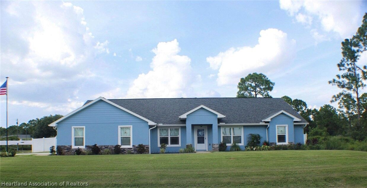 Property Photo: 767 Tobler Boulevard FL 33852