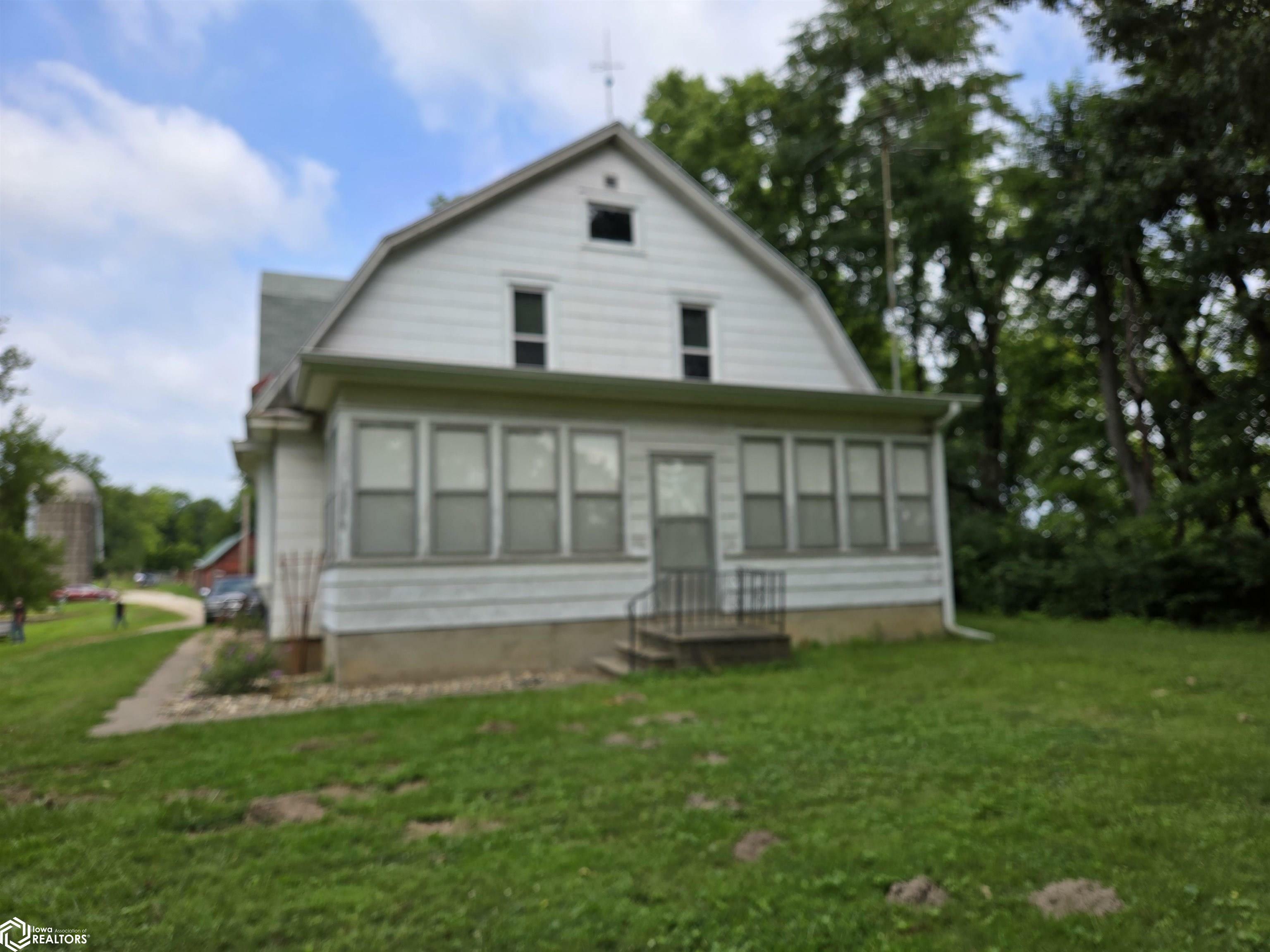 Property Photo:  11617 Plank Road  IA 52601 