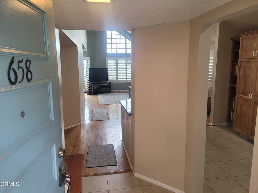 Property Photo:  658 Island View Circle  CA 93041 