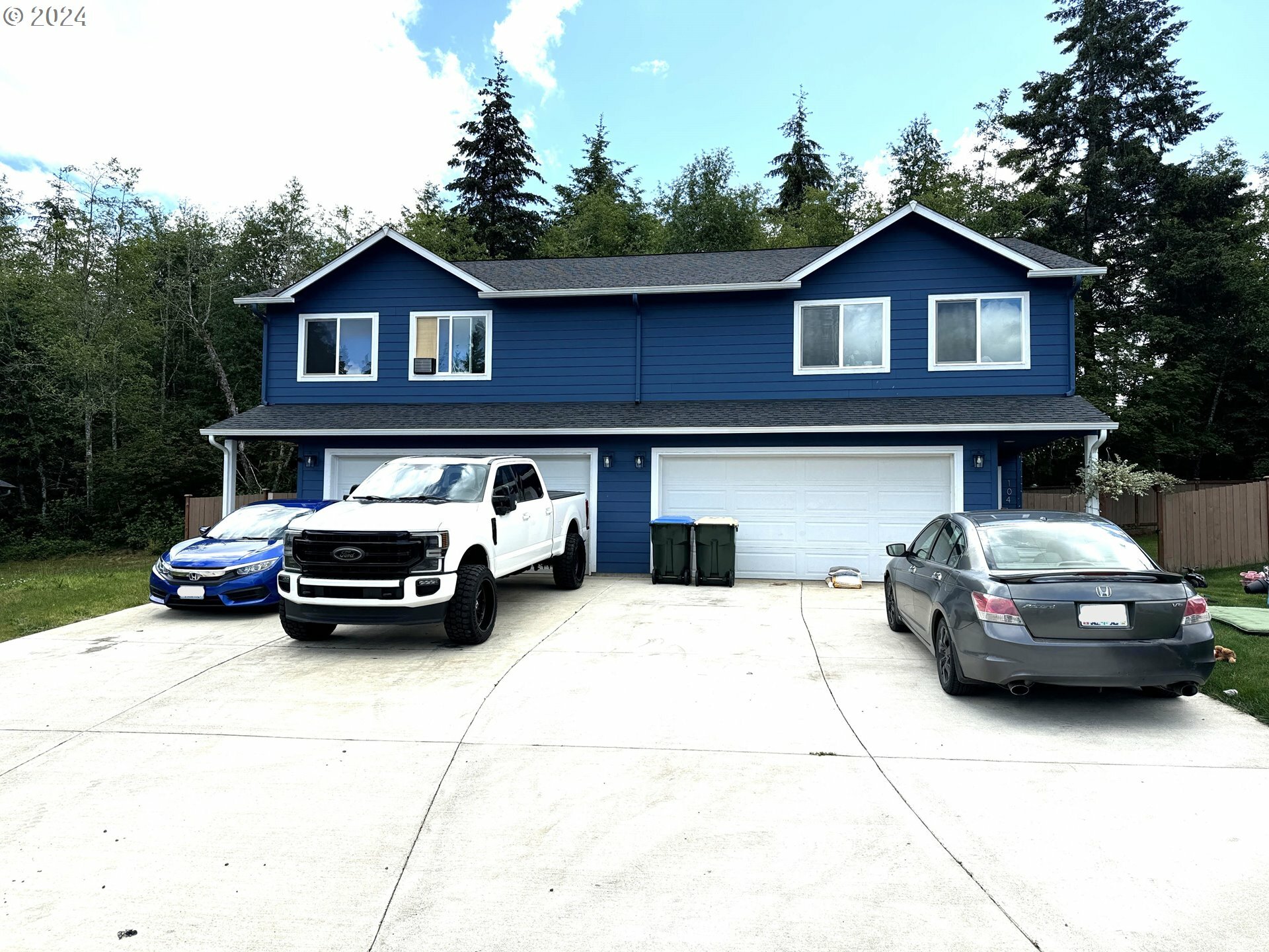 Property Photo:  106 Oak St  WA 98596 