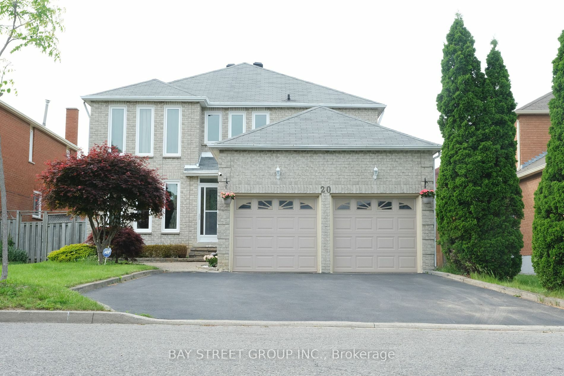 Property Photo:  20 Taplane Dr  ON L3S 2Z8 