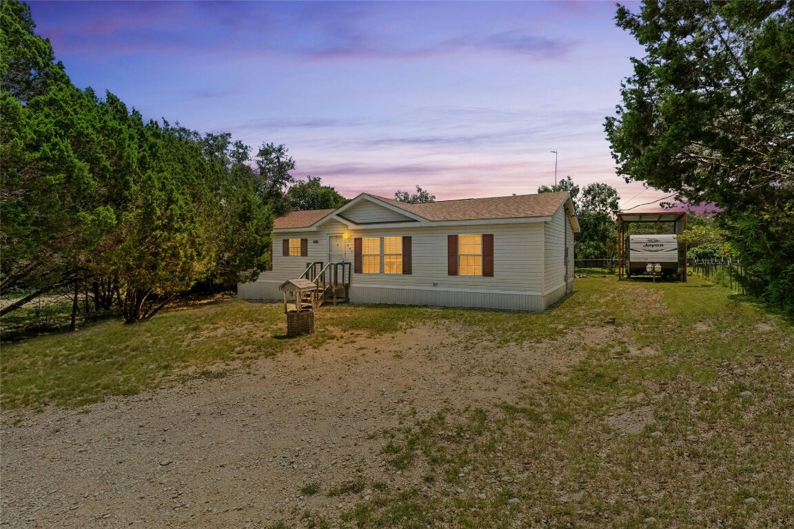 Property Photo:  905 High Mesa Drive  TX 78676 