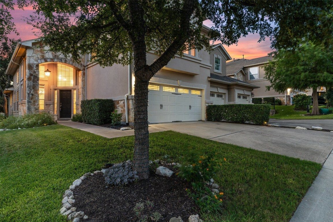 Property Photo: 7901 Southwest Parkway 8 TX 78735
