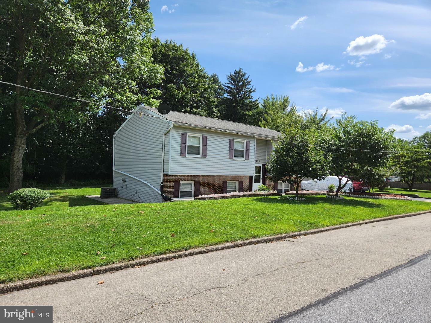 Property Photo:  453 Evergreen Avenue  PA 19128 